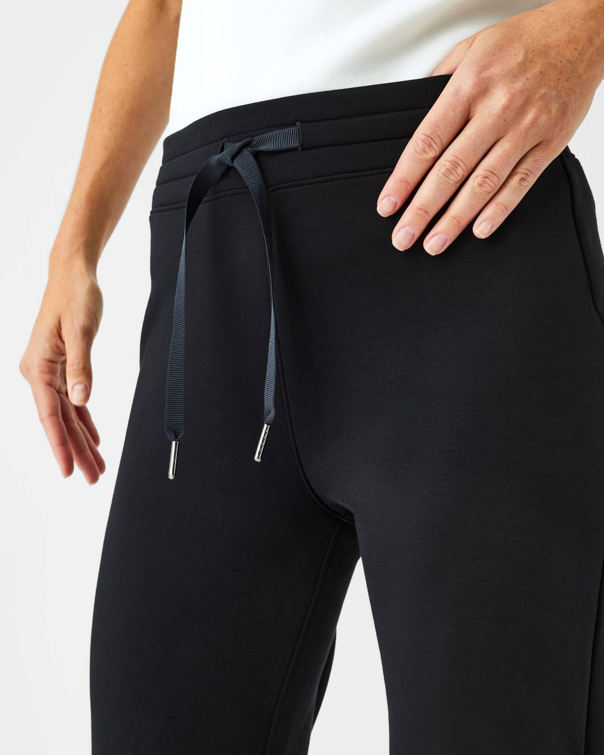 Lululemon On The Fly Pant *Woven 27 - Black - lulu fanatics